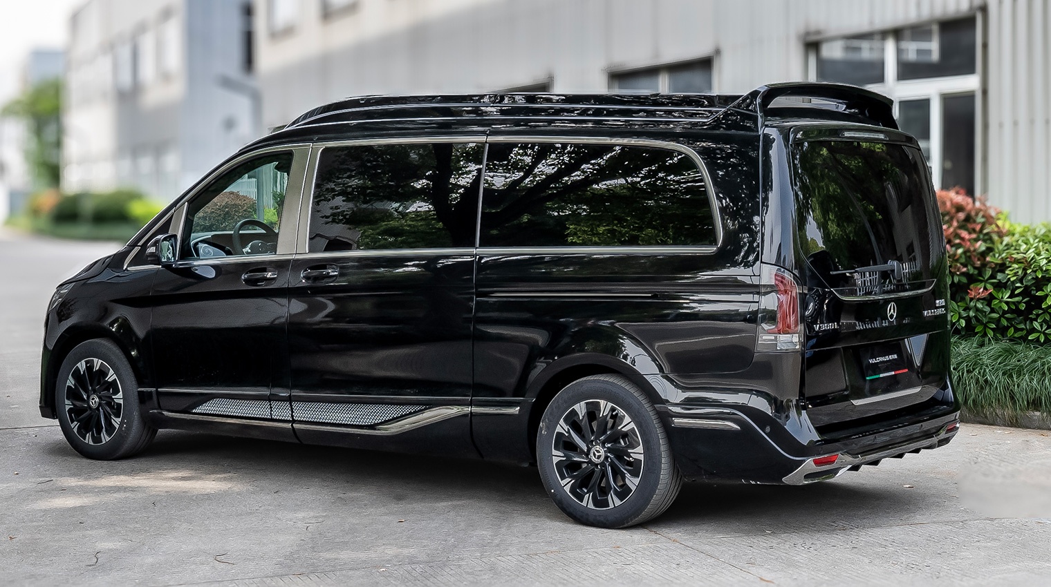 暉凰實(shí)拍-(1)