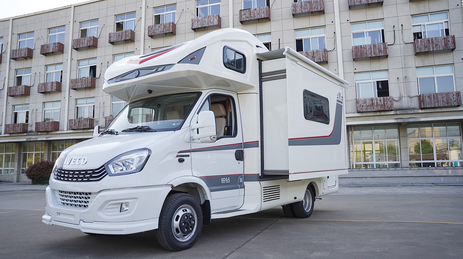 鉑鉆雙拓展實(shí)拍 (3)