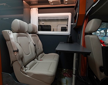 鉑鉆無拓展內(nèi)飾 (3)