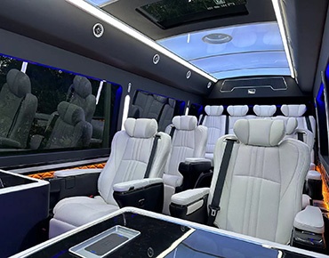 黑武士商務(wù)12座內(nèi)飾 (5)