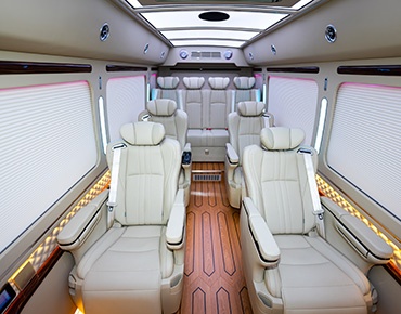 考斯特商務(wù)12座內(nèi)飾 (3)